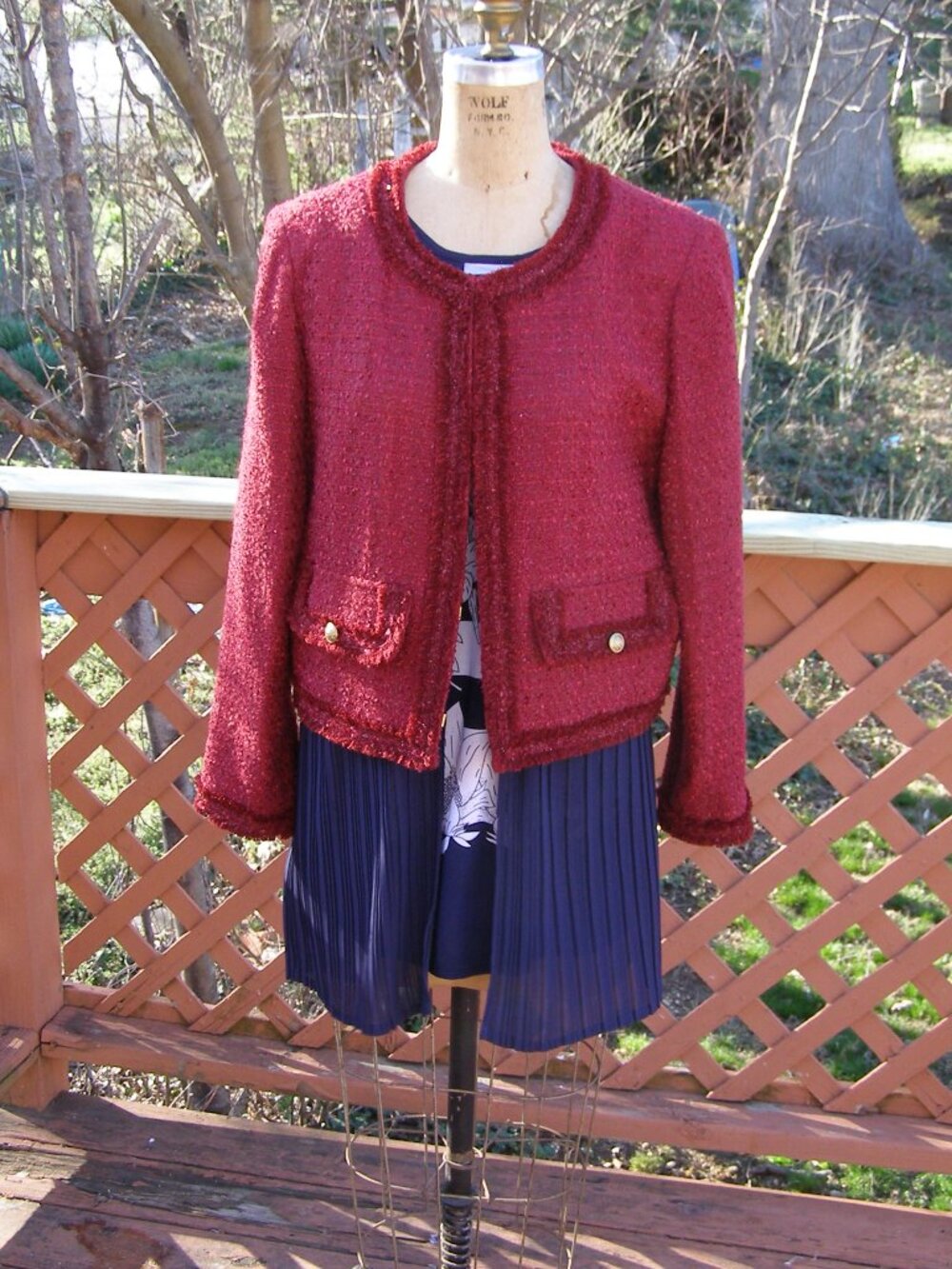 NEW size XL 12-14 ALICE and OLIVIA Landon Tweed Crop Jacket Dark Red color